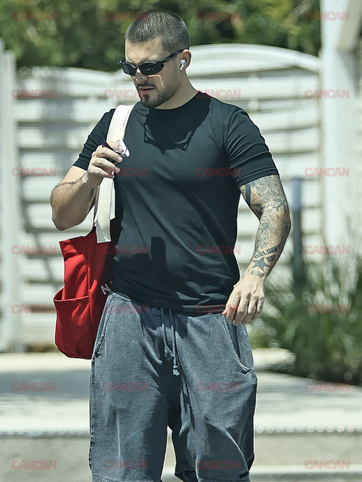 Bicepși de profesionist pe Mario!