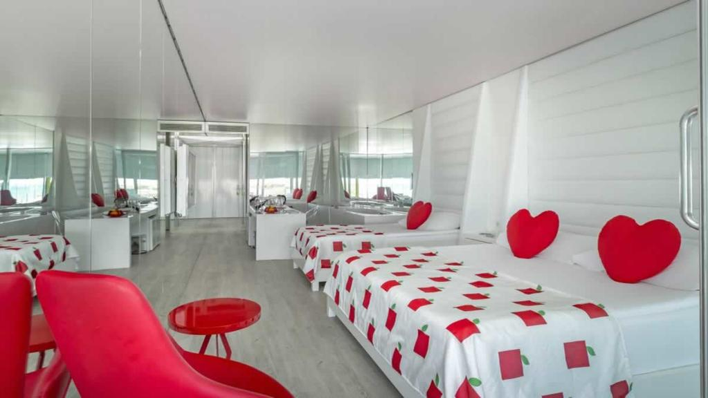 Hotelul Adam și Eva, unde s-ar fi întâlnit Ciprian Marica și Bianca Drăgușanu