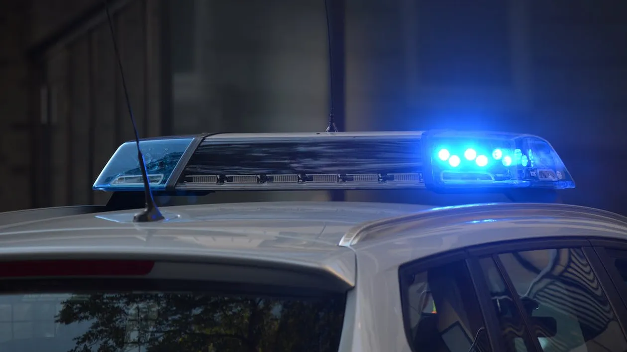 Situație ireală în Pitești! Motivul pentru care un tânăr de 20 de ani a băgat în comă un polițist local