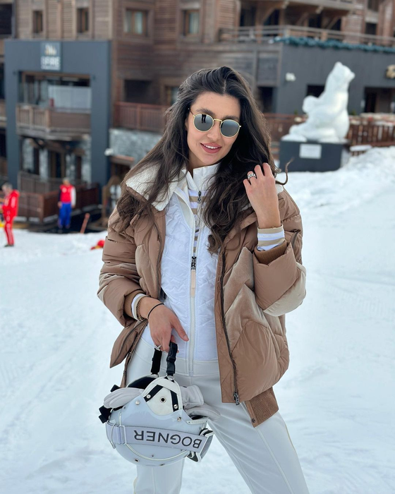 Andreea, cea mai bogată stewardesă din România (SURSA FOTO: INSTAGRAM)