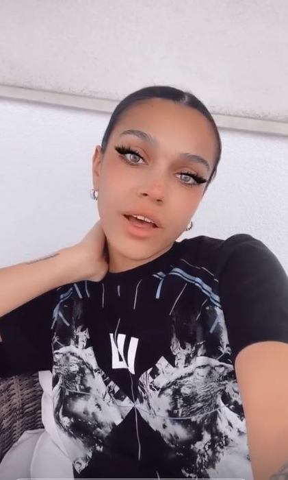 Karmen a dezvăluit ce boală are fiica sa, Sofia: “Suntem pe antibiotic. Am înțeles ce înseamnă să te uiți la copilul tău și să nu ai ce să-i faci”