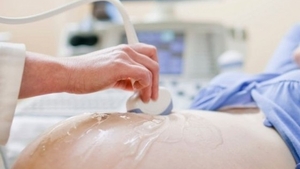 Era în culmea fericirii când a aflat că va deveni mamă, dar din cauza sărăciei nu a reuşit să-şi facă nicio ecografie pe timpul sarcinii. Când a născut a rămas fără cuvinte! Uite ce a adus pe lume