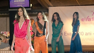A primit Premiul de Excelenta pentru debut in moda. Mirela Stelea si-a prezentat ultima colectie