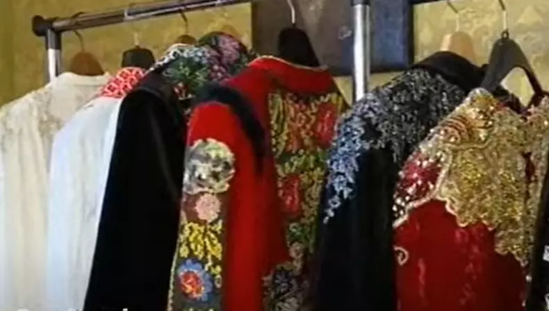 Cum arată vila lui Fuego din satul Bălteni. Și-a transformat piscina interioară în dressing