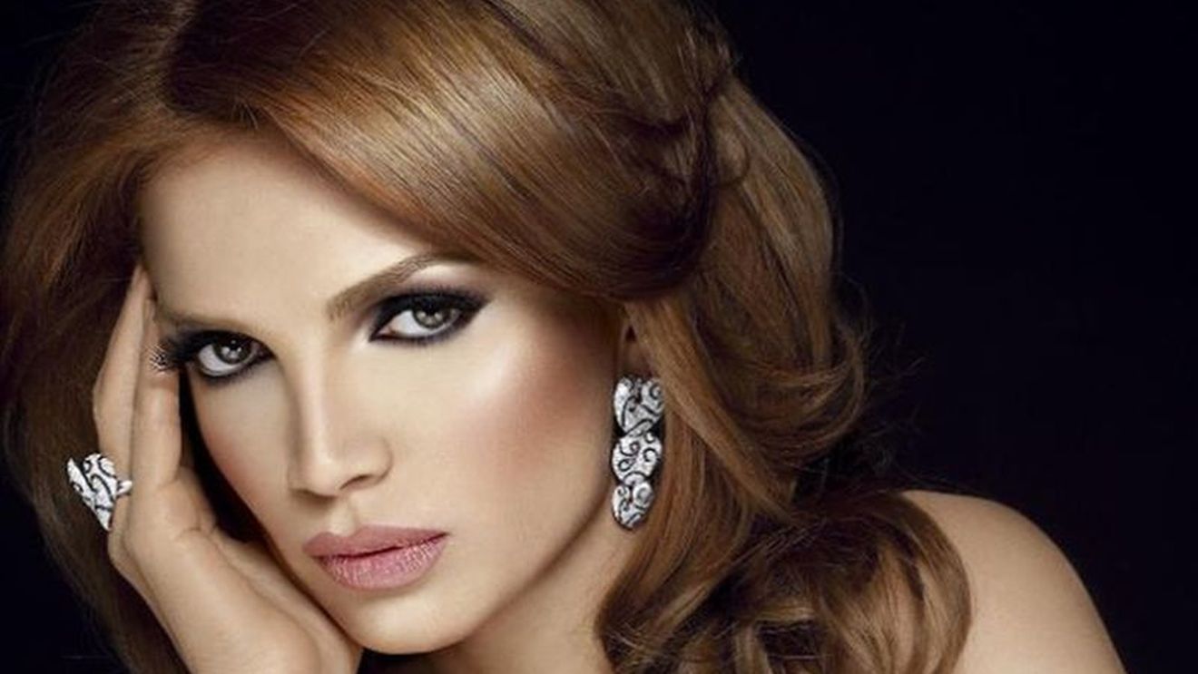 Şi-a revenit CRISTINA SPĂTAR după divorţ? Detaliul care le-a atras atenţia fanilor săi virtuali