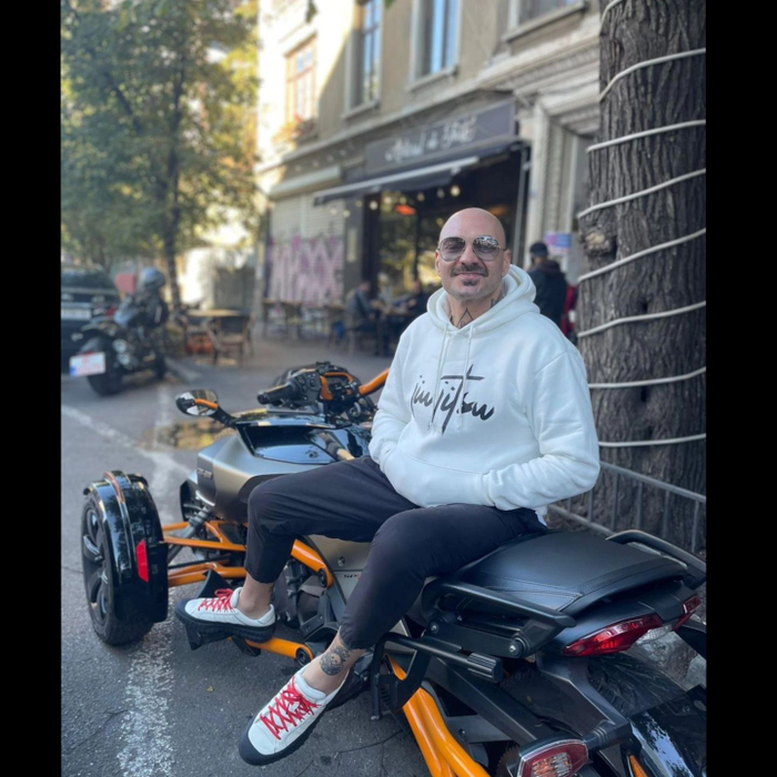 Luptătorul Cristi Mitrea îl pulverizează pe Meko, cel care l-a provocat să lupte în cușcă. “Un tâmpit!” + Totul despre viața amoroasă a ex-ului Andreei Mantea