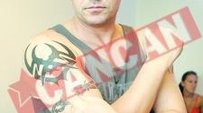 Ogica s-a tatuat ca Pamela Anderson