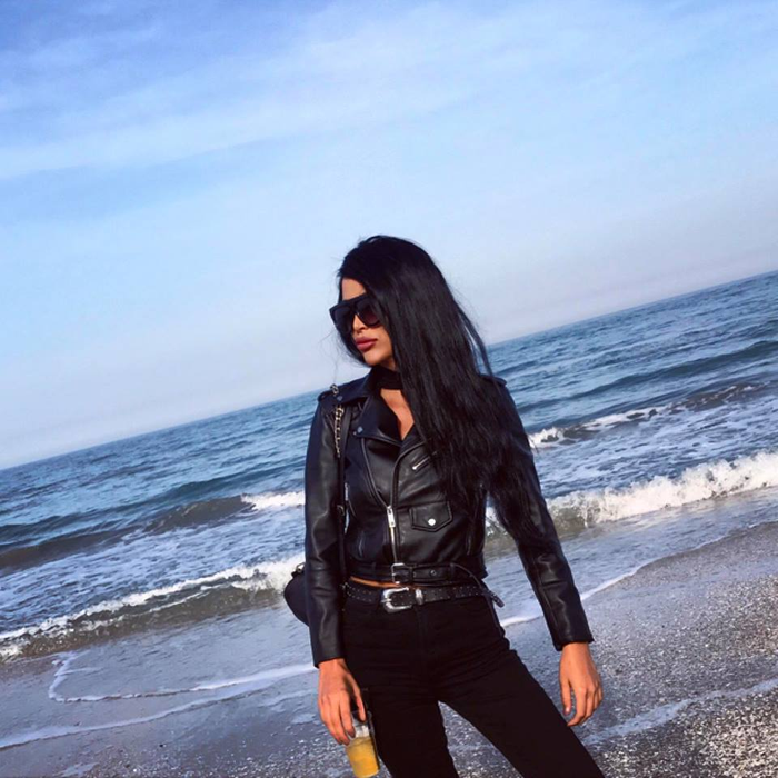 Daniela Crudu vrea cu orice preţ un iubit! Vedeta a distrus o rochie de mireasă de mii de euro:,,Vreau să sparg ghinionul‘’