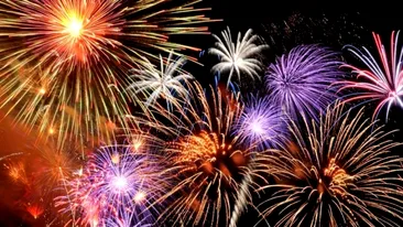 Un oraș din România renunță la artificiile de Revelion, din cauza poluării. Incredibil cu ce vor fi înlocuite