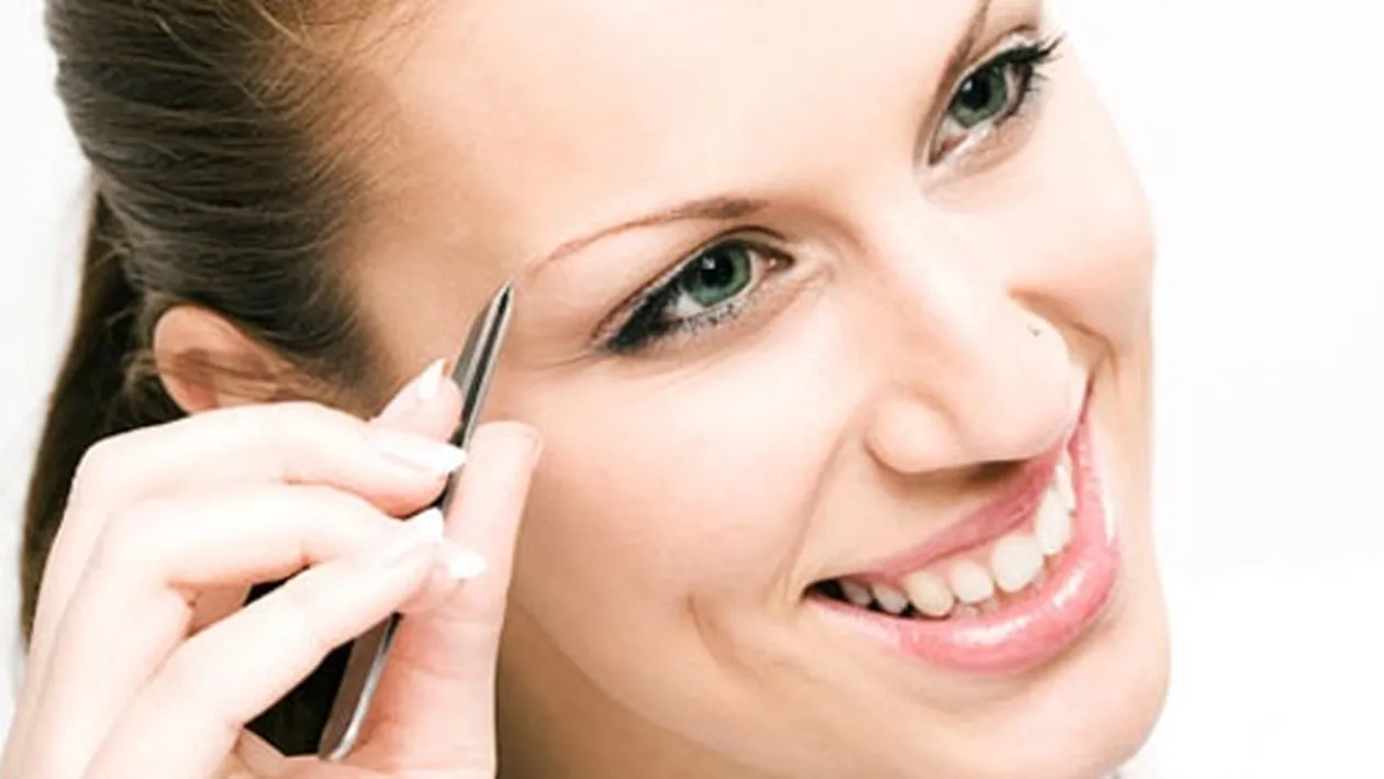 Declaratia incredibila a unei vedete din Romania: Pana la 30 de ani nu m-am pensat, aveam niste sprancene foarte stufoase