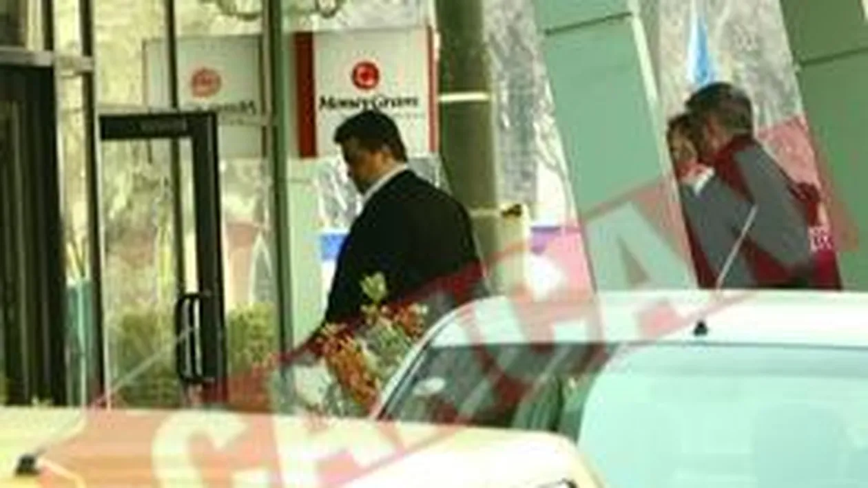 Oamenii lui Oprescu o sustin pe Elena Basescu