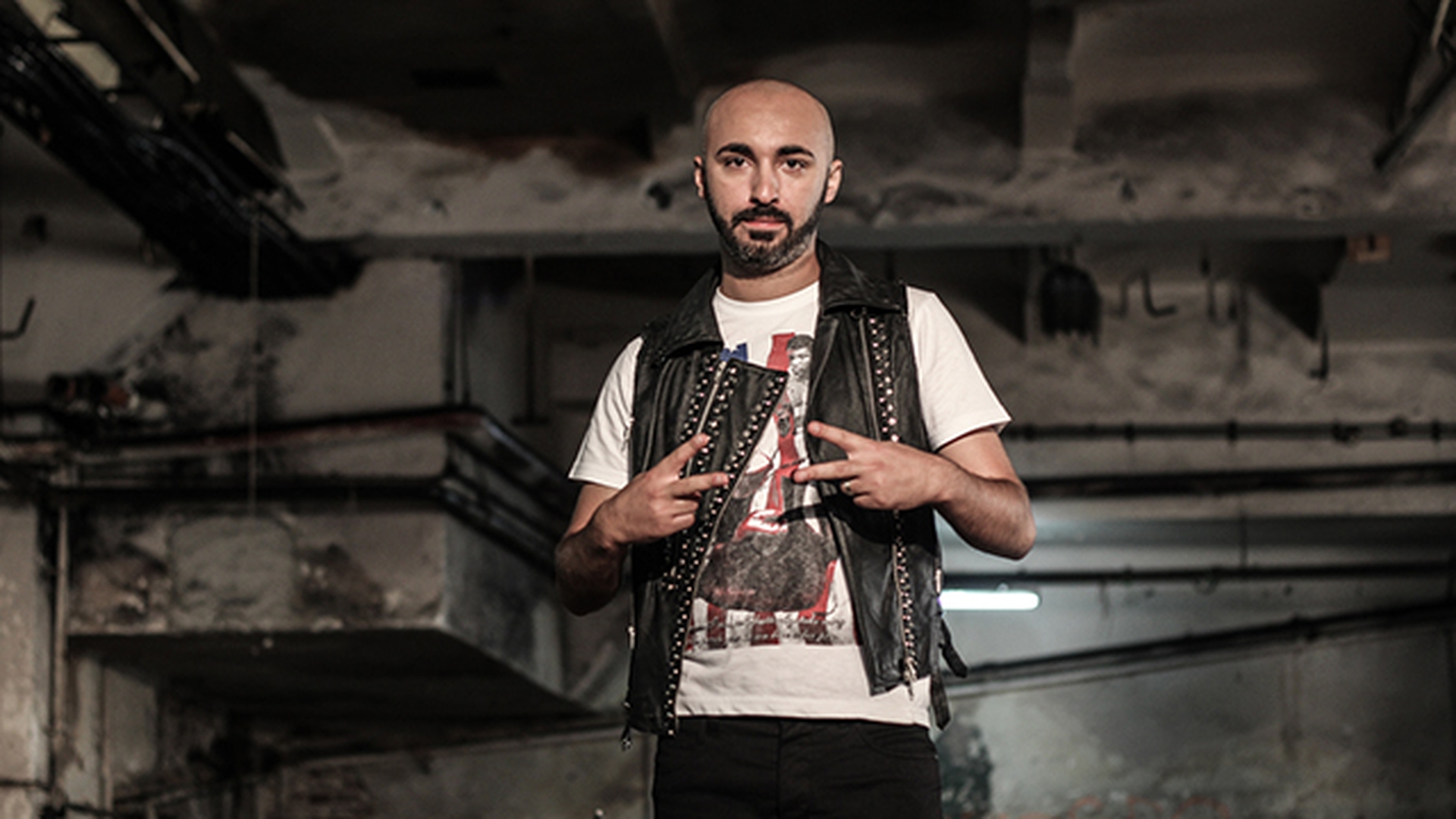 Scandal de proporţii! Varianta iniţială a clipului melodiei "Bombele" a lui Cabron a fost scoasă de pe YouTube