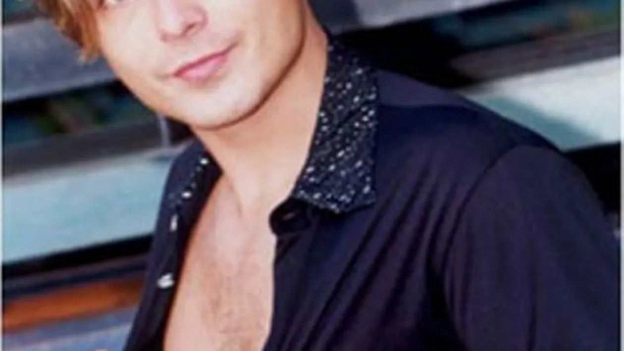 Asa arata Dl. Problema la inceputul anilor 2000, cand era cantaret de succes. In pozele de acum nu l-ai recunoaste nici sa vrei