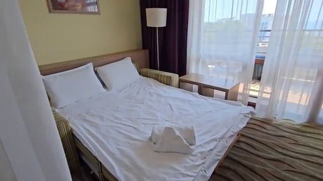 Cum arată cazarea de 1.700 de lei pe noapte pe care un român a închiriat-o în Albena, Bulgaria