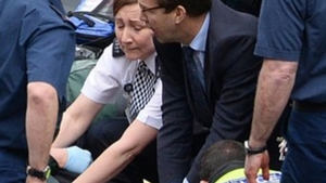 Cine este politicianul care l-a resuscitat pe poliţistul înjunghiat la Londra