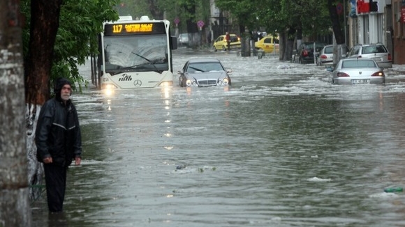 Vești proaste de la ANM: La ce oră se oprește ploaia în București