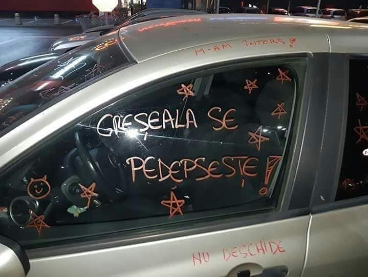 Răzbunare fabuloasă! Ce mesaje i-a scris, cu rujul pe geamurile mașinii, o femeie din Brăila iubitului care a părăsit-o