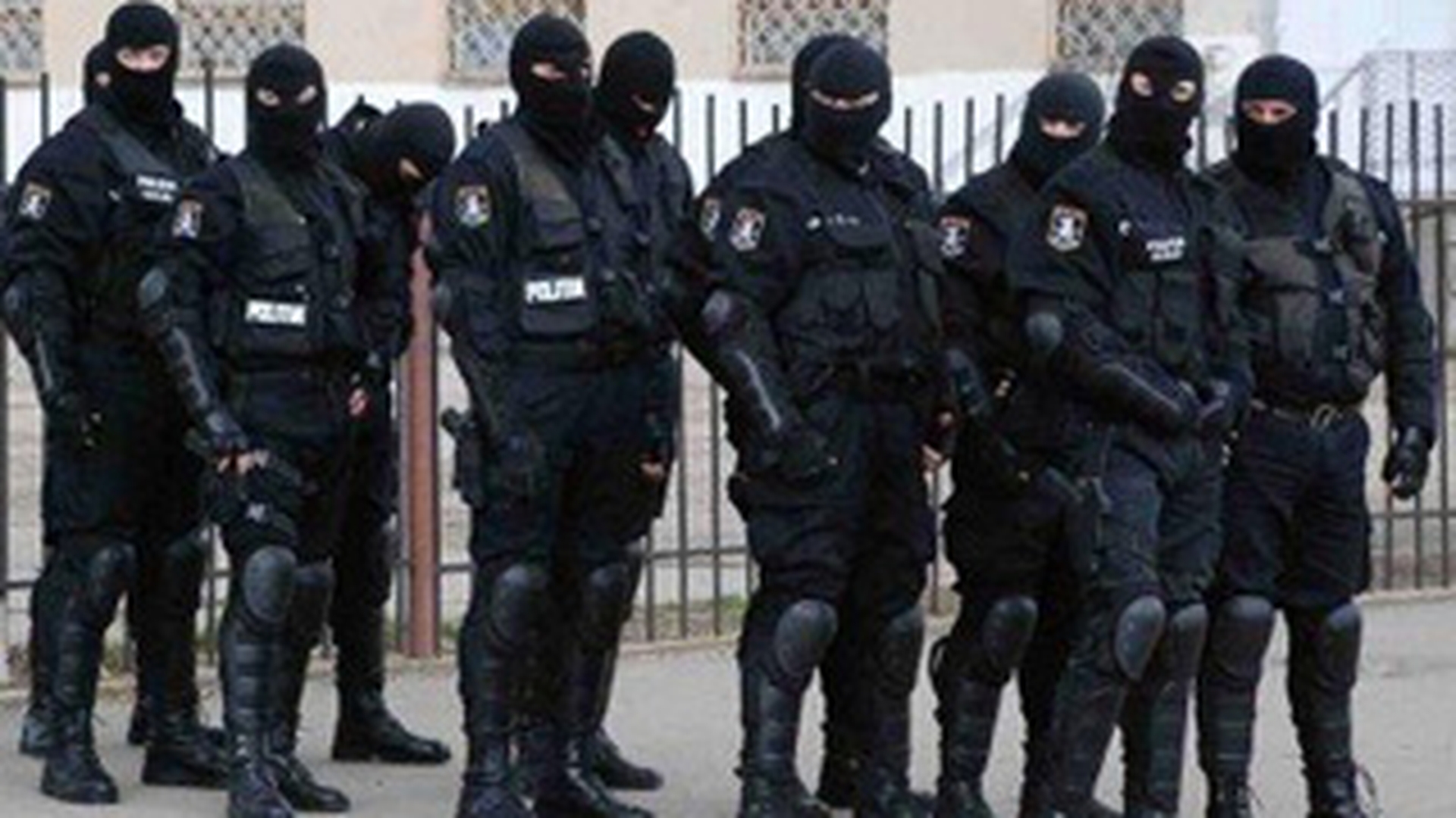 Trei persoane, retinute in urma unui conflict izbucnit intre doua clanuri din Buzau