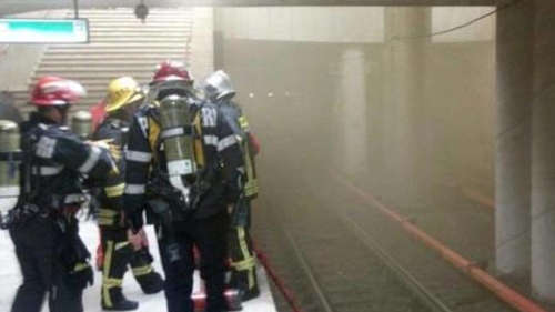 INCENDIU la metrou! Pasagerii au intrat în PANICĂ