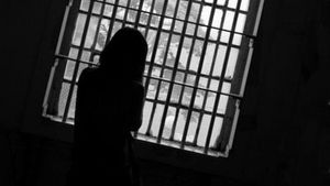 Lituanianca care şi-a omorât fetiţa de doar două luni, la Stoeneşti, rămâne după gratii