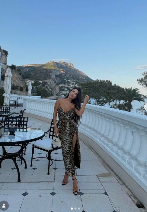 Ea e Alexandra Popescu, femeia care i-a ”spart” casa lui Bogdan Stancu. E prezentatoare TV