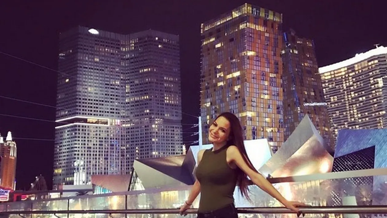 Schimbare de look sau perucă? Andreea Antonescu şi-a şocat fanii cu ultima poză