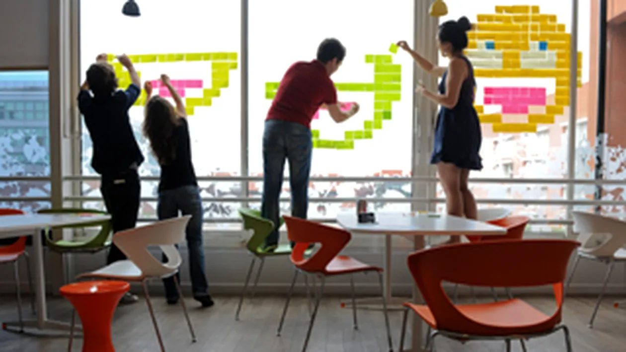 Cum se distreaza unii angajati din Paris