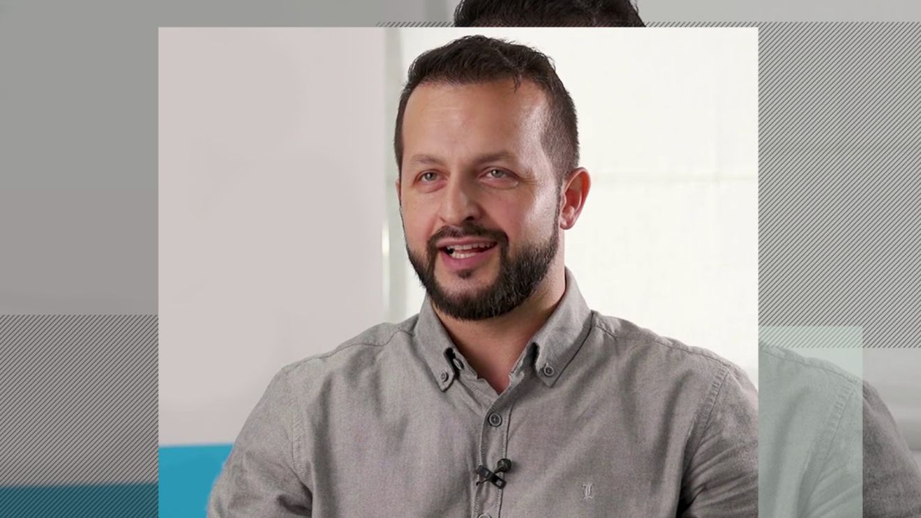 Unde s-au aflat artiștii români în zilele sângeroase ale Revoluției din ’89. Răzvan Oprea, dezvăluiri cutremurătoare: „Auzeam, de peste tot, împușcături”. Actorul a rămas profund marcat de lupta pentru libertate