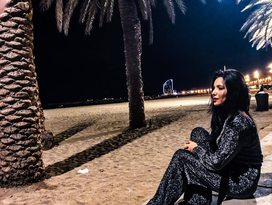 FOTO / Corina Caragea, răsfăţată într-o vacanţă exotică! A îmbrăcat costume de baie sexy, însă atenţia a fost la un detaliu intim