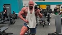 Tragedie în culturism! Un cunoscut bodybuilder a murit la 33 de ani după o urgență medicală petrecută pe scenă