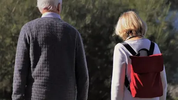 Ce a pățit o tânără de 23 de ani, după ce s-a angajat ca badantă în casa unui pensionar de 73 de ani