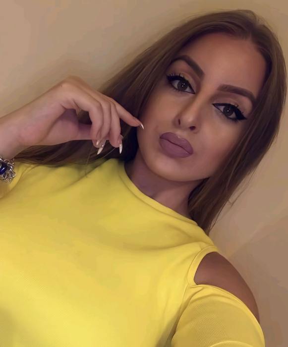Cum arăta Claudia de la Insula iubirii înainte să fie celebră? Puțin și-ar da seama din imagini că e chiar Iubita lui Ionuț Mocăniță
