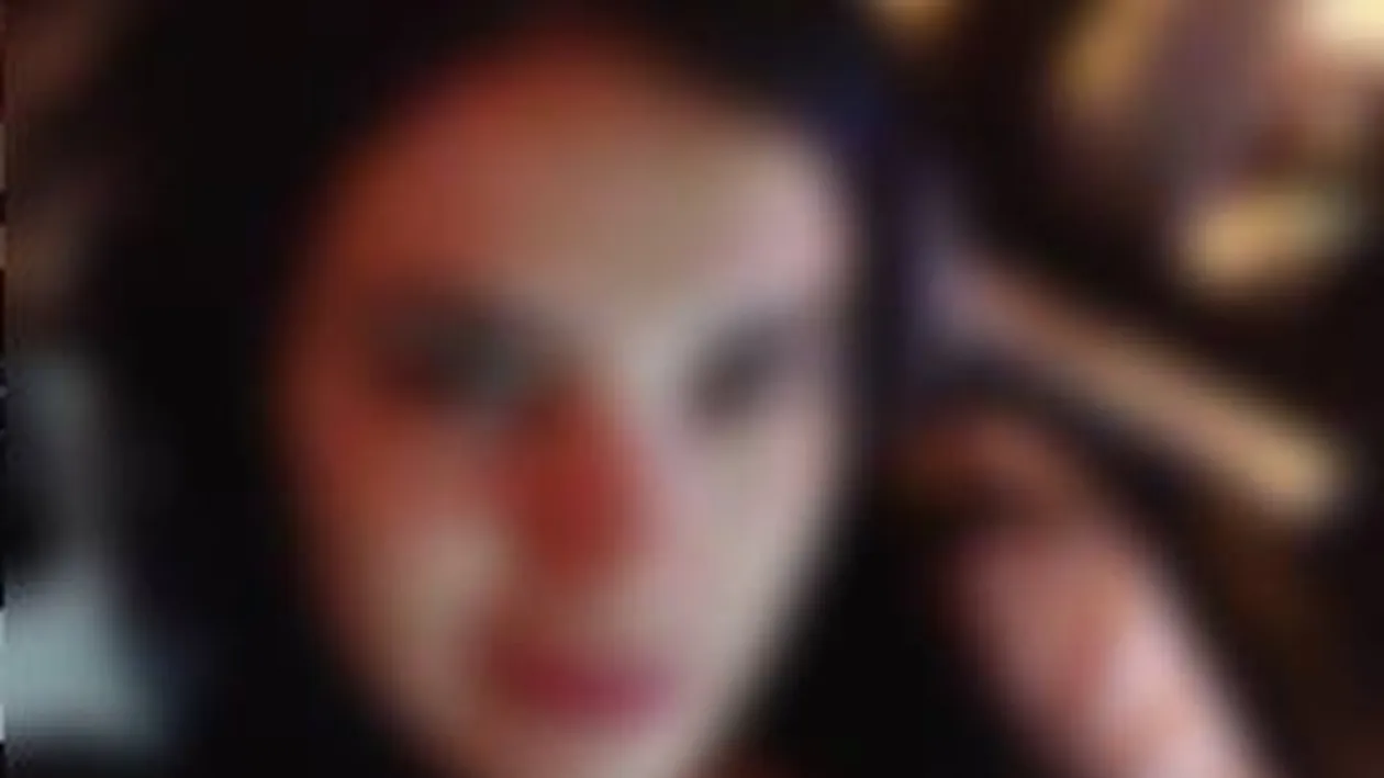 Uite-o pe Adelina Pestriţu cum arată nemachiată! Crezi că e la fel de drăguţă sau nu?