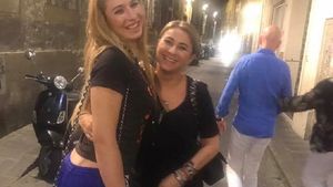 ANAMARIA PRODAN i-a sărbătorit pe Sarah şi Bebeto! Invitaţii au rămas fără cuvinte când au văzut ce tort a avut Sarah
