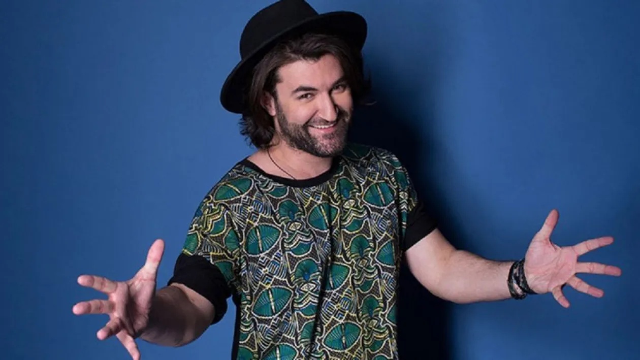 Ce mașină conduce Smiley. A scos din buzunar o avere, pentru bolidul de lux