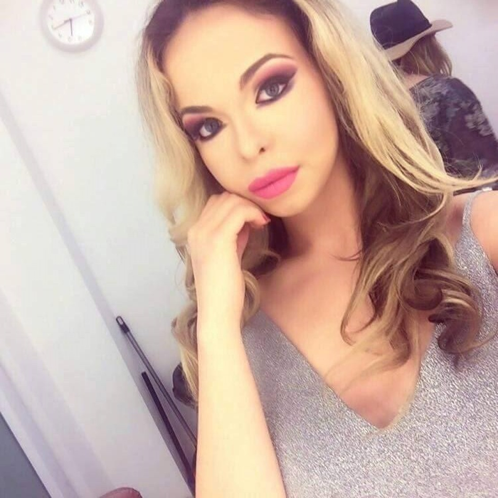 „Barbie de România“ a picat pentru a doua oară examenul de Bacalaureat! Ce note a avut