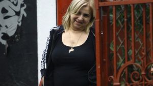 CARMEN ŞERBAN a slăbit enorm în doar trei luni de zile! Cum a apărut cântăreaţa în direct