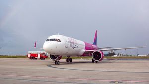 Wizz Air face angajări. Ce beneficii ar putea primi un însoțitor de zbor în 2023
