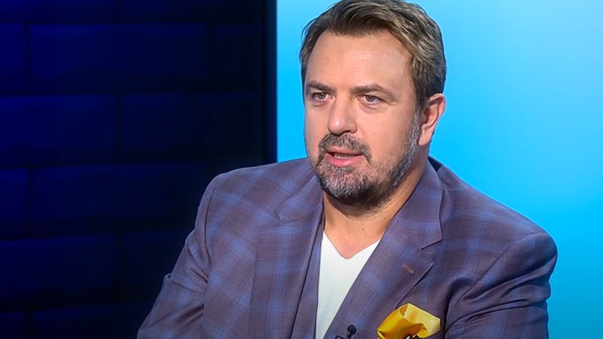 Cum arată băiețelul adoptat de Horia Brenciu! Micuțul a mers pentru prima oară cu trenul