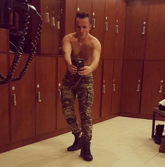 Mihai Trăistariu s-a tot pozat în lenjerie intimă până acum