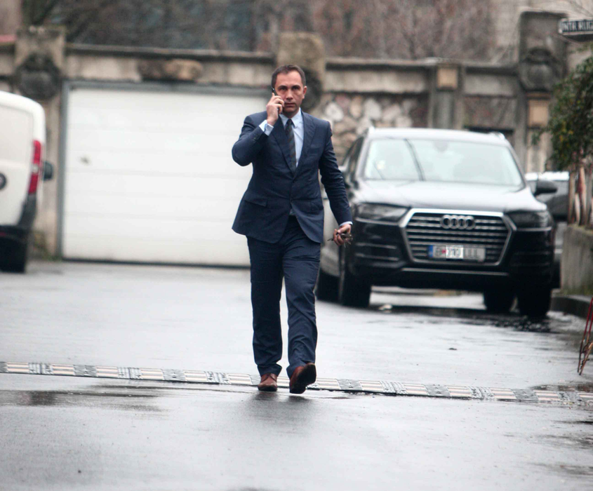 Soţul Alinei Gorghiu nescoteşte din nou regulile de circulaţie