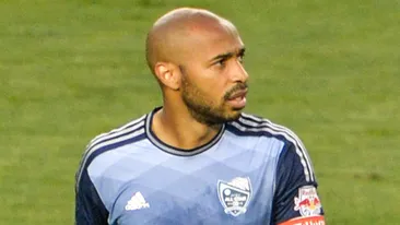 E OFICIAL! Fostul international francez Thierry Henry se retrage: Dupa 20 de ani pe teren, am decis sa...