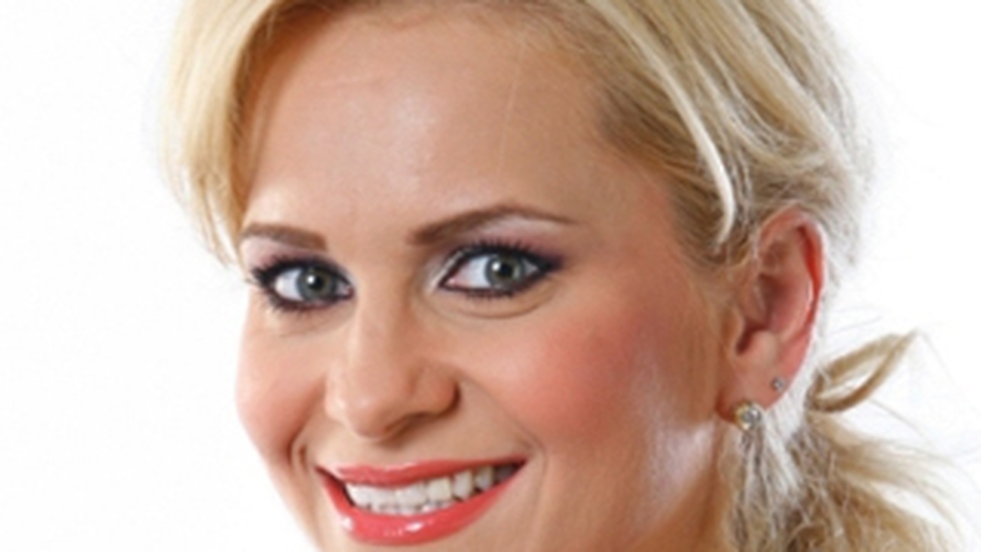 Paula Chirila face fata greu crizei financiare! Nu mai are bani de saloane si restaurante