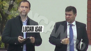 Imaginile despre care se va discuta la toate talk-show-urile politice. ”Domnul Gorghiu” l-a băgat în şedinţă la cârciumă pe ”omul momentului” în România! Soţul şefei PNL s-a întâlnit între patru ochi cu rectorul pe masa căruia se află teza de doctorat a Laurei Codruţa Kovesi, iar filmarea realizată de CANCAN.ro valorează cât un milion de cuvinte!