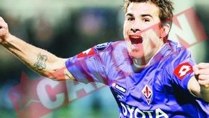 Mutu s-a batut de unul singur cu PSV