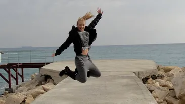 Simonei Gherghe ii place la nebunie sa zboare