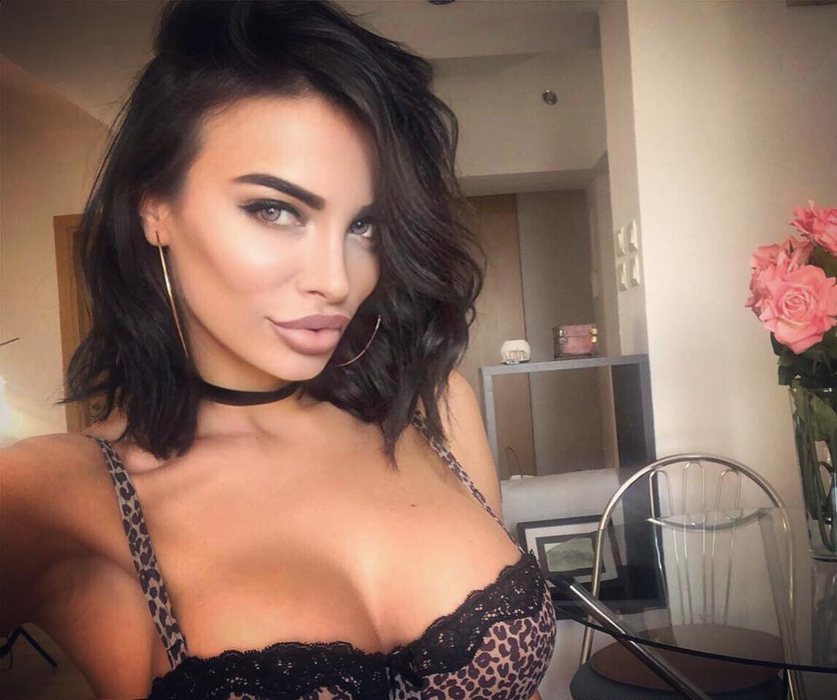 Marinova, ”bomba nucleară” din Ploiești care l-a înnebunit pe faimosul Jason Derulo s-a iubit în trecut cu Tristan Tate