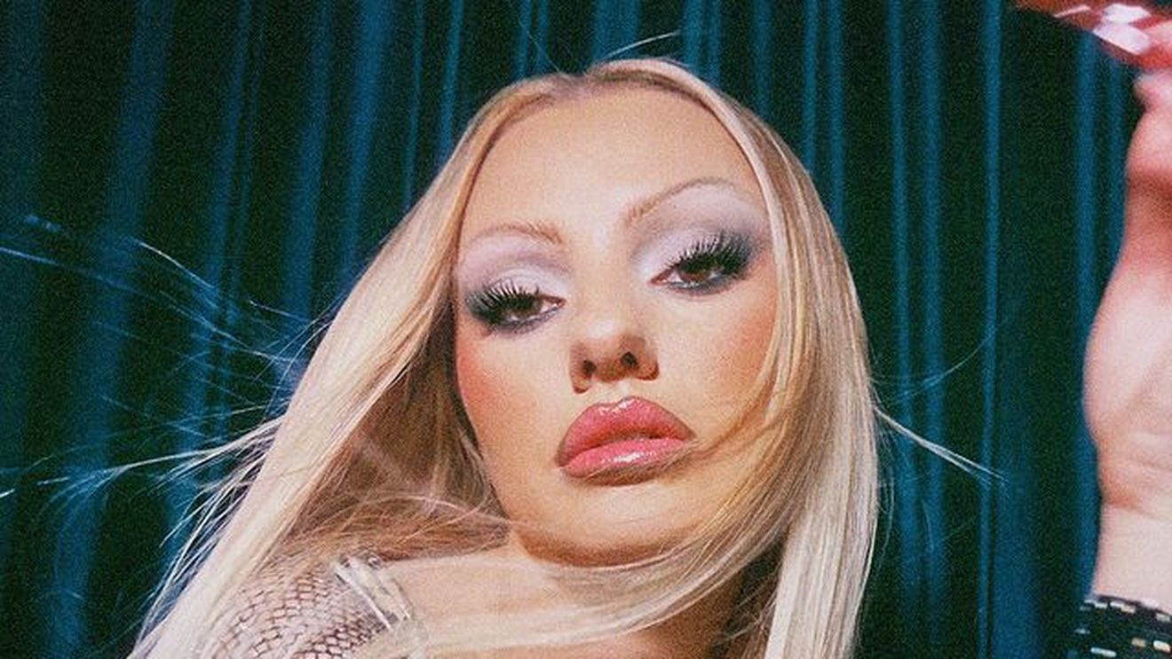 Alexandra Stan, apariție incendiară pe rețelele de socializare! Cântăreața a lăsat la vedere tot | FOTO