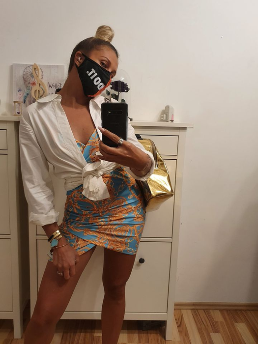 Lora, transformare spectaculoasă de look! Adela Popescu și Cove au remarcat imediat iar fanilor nu le-a venit să creadă