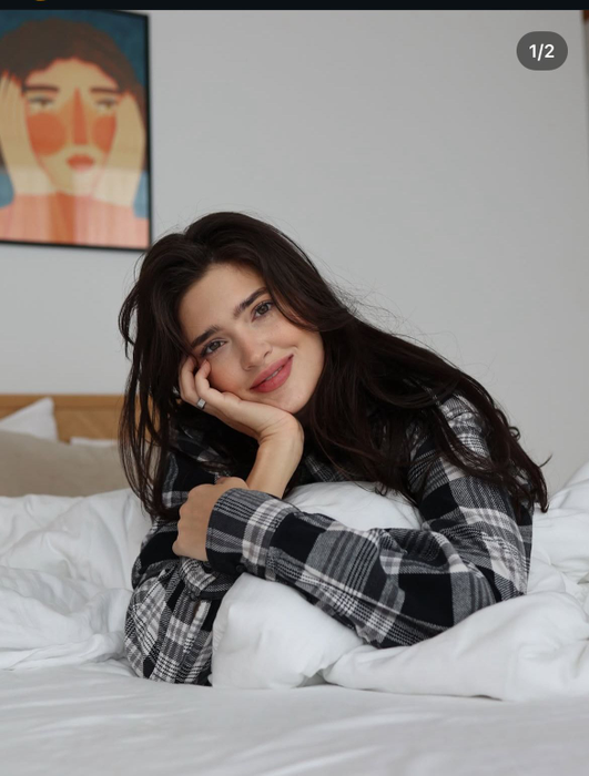 Influencerița din România a anunțat că este însărcinată pentru a doua oară, dar nimeni nu știe cine este tatăl copilului